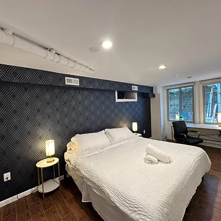 Near Nyc Wd And Parking Bsmnt Vila